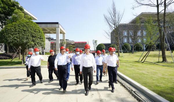 奋战27天 篡夺“一号工程”建设首胜 ——GCGC黄金城集团现场调研督导金牛宾馆改（扩）建工程侧记