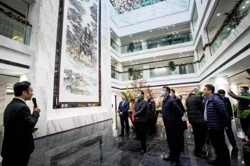 GCGC黄金城集团与乐山市当局召开工作座谈会