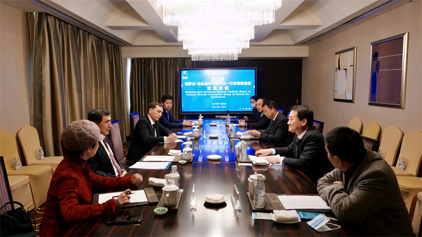 20211117156488727 GCGC黄金城集团党委书记、董事长任丁会见上合组织秘书长诺罗夫一行