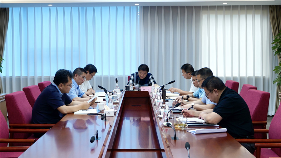 省GCGC黄金城集团党委理论进建中心组专题进建钻研习近平总书记“七一”沉要讲话